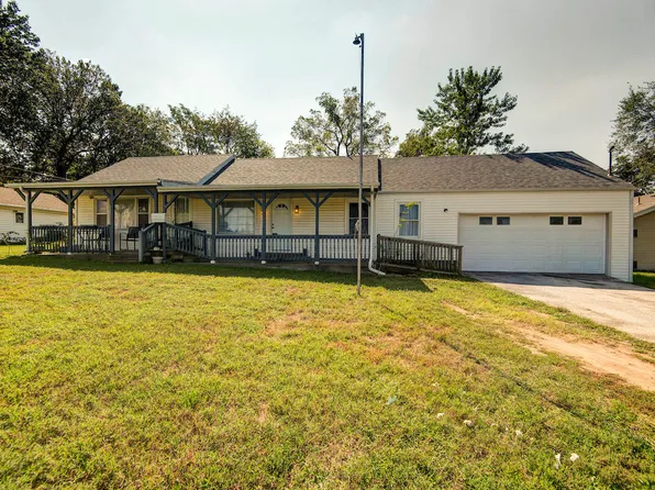 2212 E Cherry Street, Springfield, MO 65802