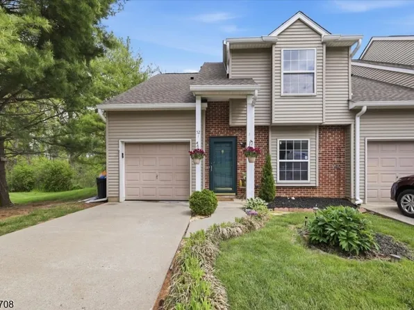 52 Cambridge, Oxford Twp., NJ 07863