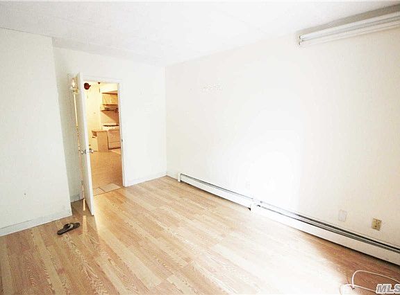 2nd image of 14434 37th Ave APT 2C