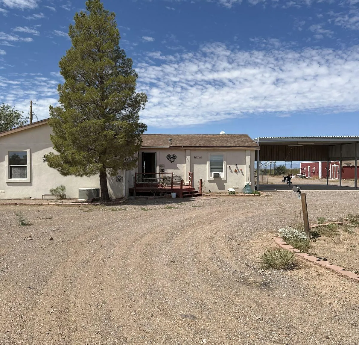 3 bed, 2.0 bath, 2200 sqft, $2,250 — Photo 1