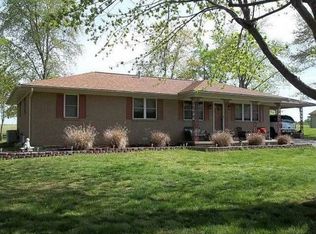 2432 Mount Pelia Rd, Martin, TN 38237