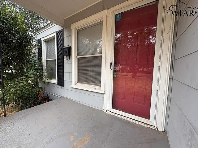 3 bed, 2.0 bath, 1231 sqft, $1,250 — Photo 2