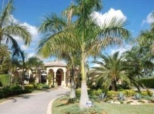 9080 Dundee Dr, Lake Worth, FL 33467
