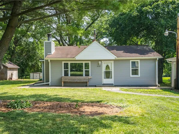 2105 E Leland Ave, Des Moines, IA 50320