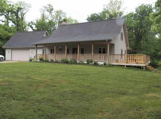 825 Romaine Rd, New Harmony, IN 47631