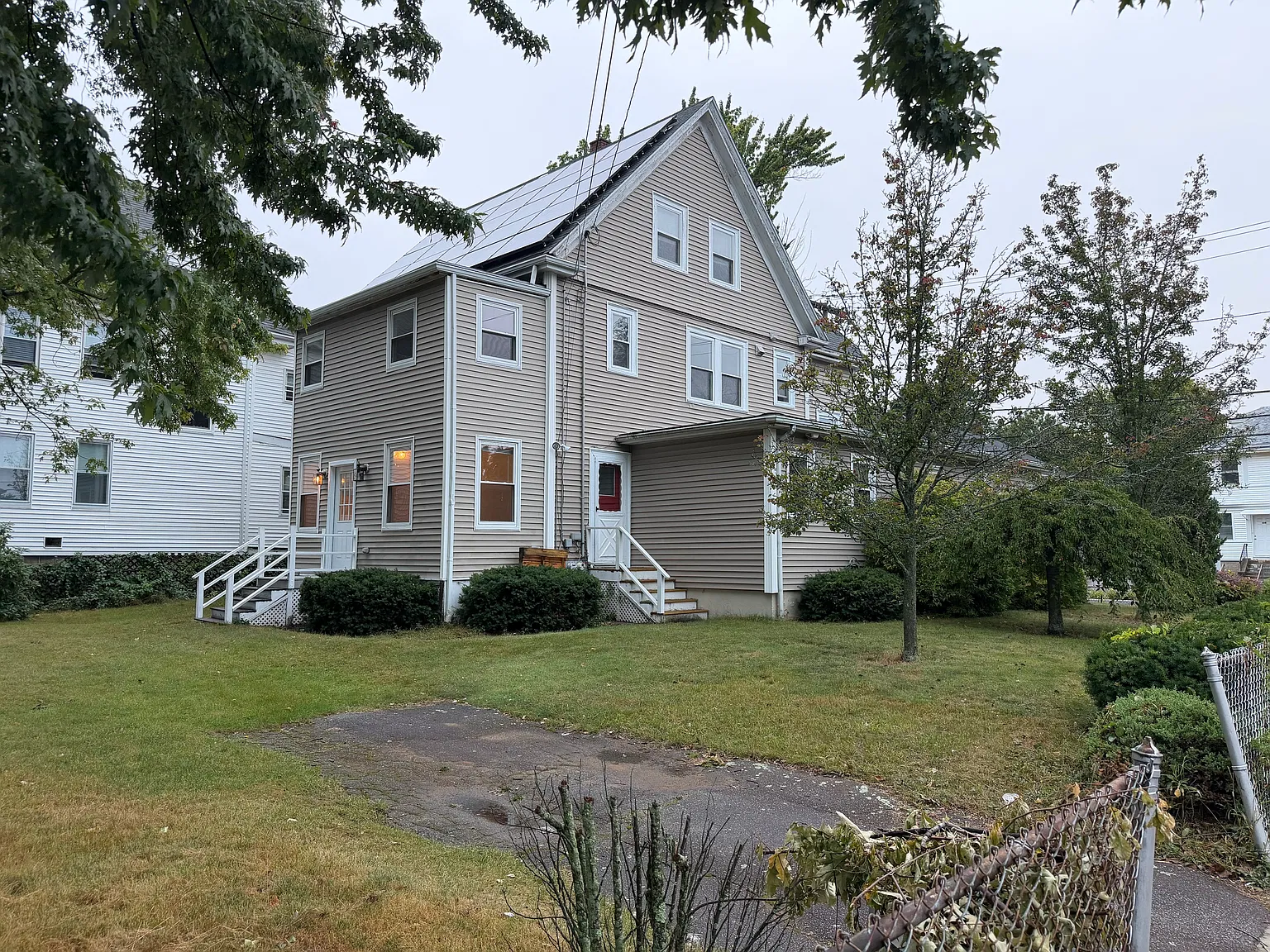 4 bed, 1.5 bath, 1695 sqft, $3,800 — Photo 2