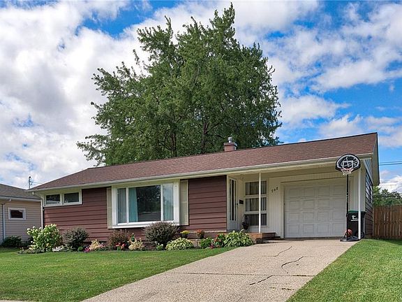 3rd image of 948 Woodstock Ave