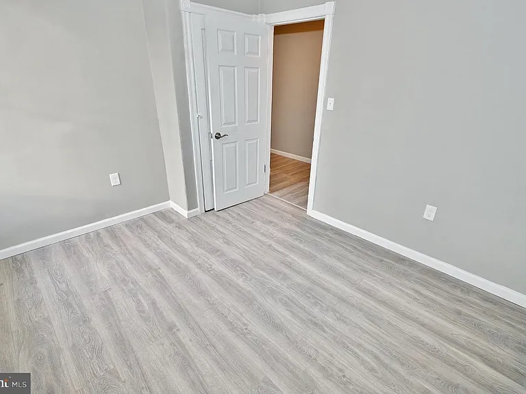 614 N Frazier St — Photo 7