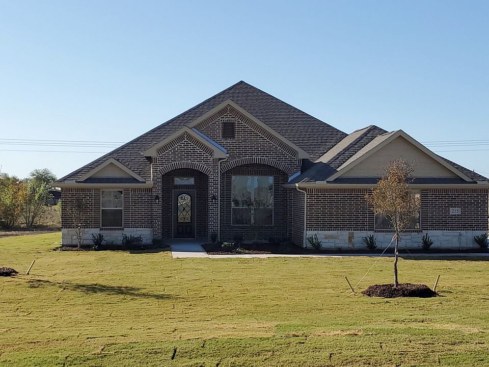 1st image of 215 Single Tree Rd