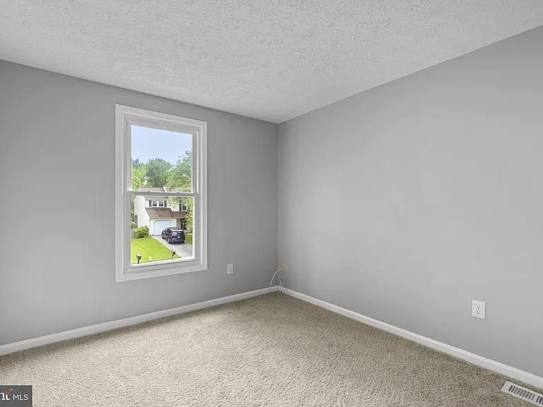 8428 Braddock Way — Photo 31