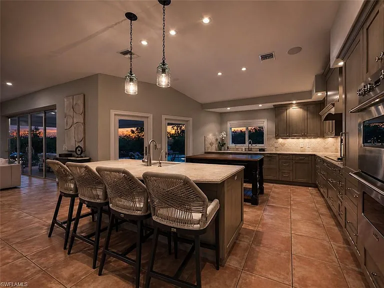4083 Belair Ln — Photo 9
