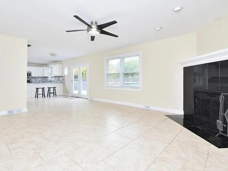 339 Patchen Dr — Photo 7