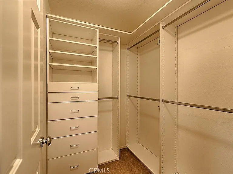 8015 E Treeview Ct — Photo 37