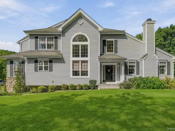 10 Willow Court, Tuxedo Park, NY 10987