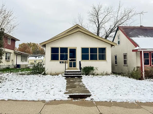 1862 Ivy Ave E, Saint Paul, MN 55119