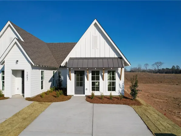 1053 Hunters Way, Opelika, AL 36801