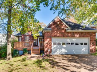 3160 Lake Dr, Hermitage, TN 37076