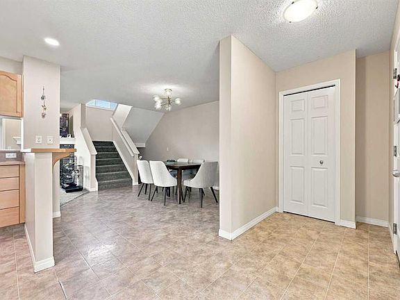 5th image of 754 S Luxstone Gate SW