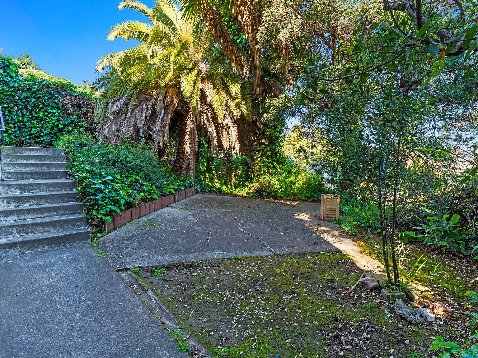 2 bed, 920 sqft, $2,400 — Photo 4