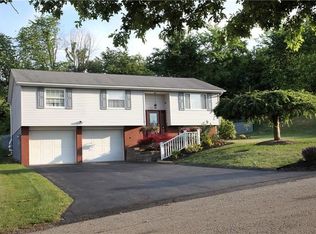 6 W White Oak Dr, Delmont, PA