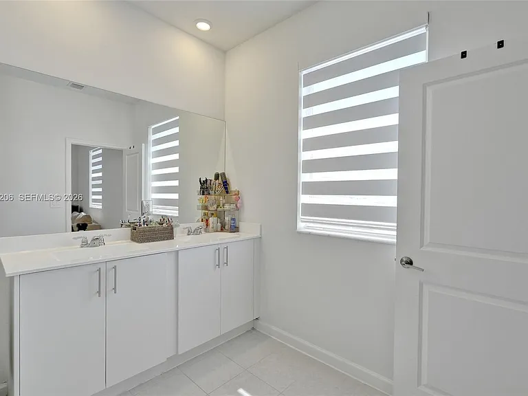 24280 SW 128th Ave — Photo 17