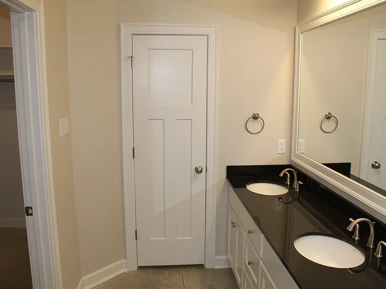37 C L Fowler Loop — Photo 4