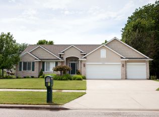 2241 Maplerow Ave NW, Grand Rapids, MI 49534