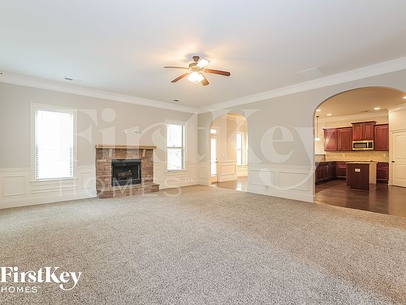 3rd image of 241 Brixton Pl