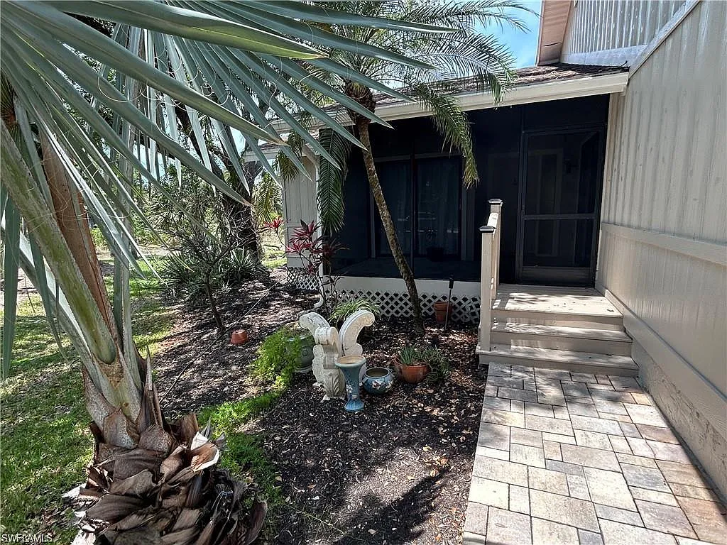2 bed, 2.0 bath, 1222 sqft, $1,900 — Photo 2