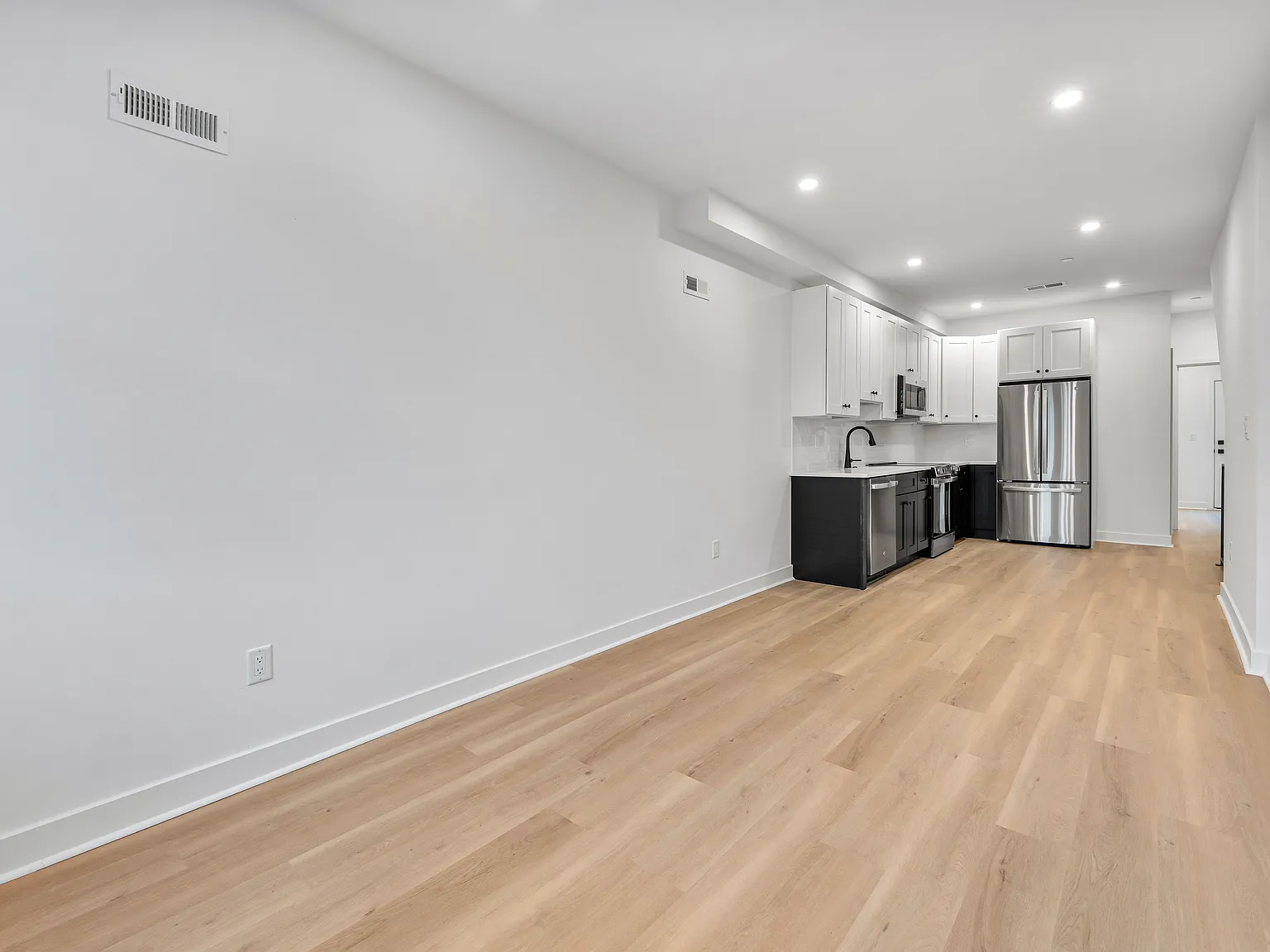 2133 Mifflin St — Photo 2