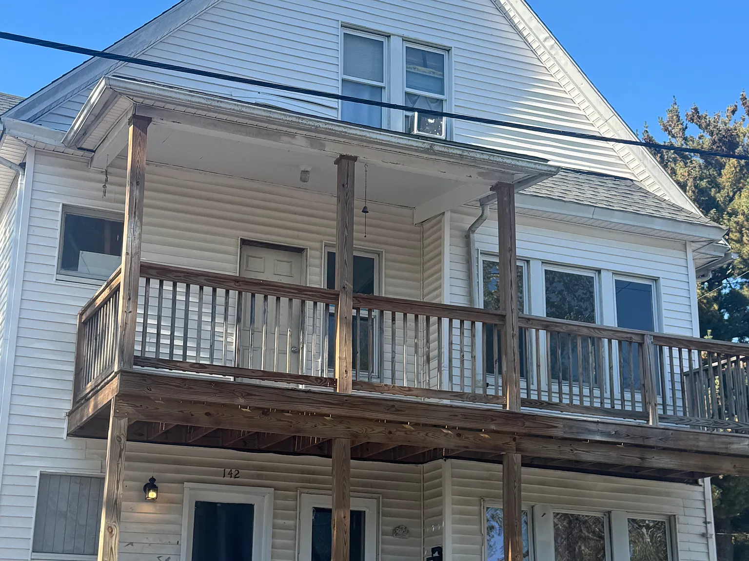 3 bed, 1300 sqft, $1,950 — Photo 1