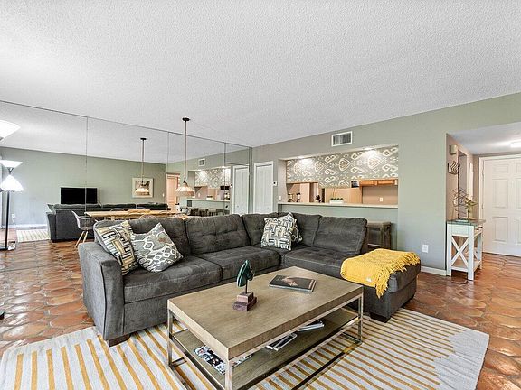 3rd image of 11863 Wimbledon Cir APT 406