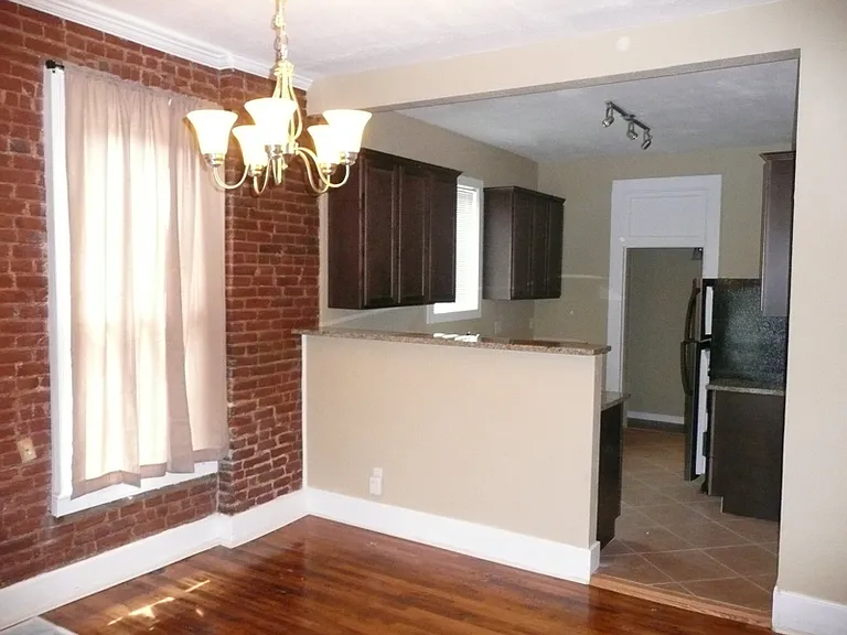 2813 Stout St — Photo 3