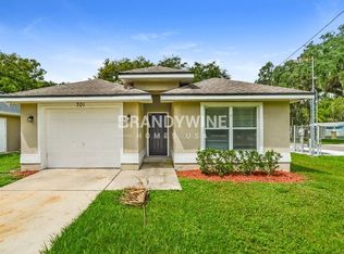 701 Washington St, New Smyrna Beach, FL 32168
