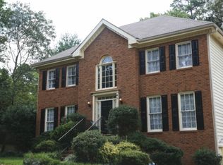 5212 Willow Creek Dr, Woodstock, GA 30188