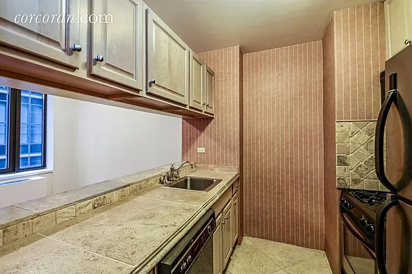 Sold by Corcoran | media 28