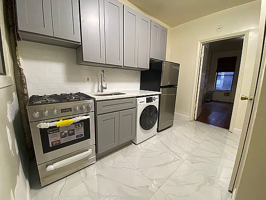 4th image of 444 E 78th St #A3