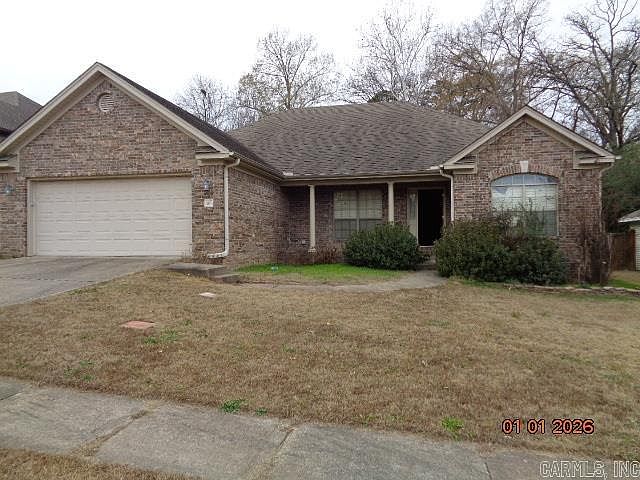 1st image of 110 Woodridge Ct