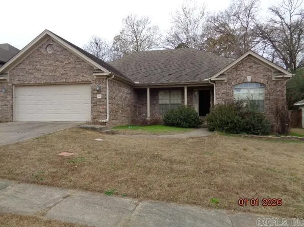 110 Woodridge Ct, Little Rock, AR 72204