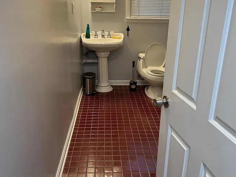 513 Creek Crossing Rd NE — Photo 4