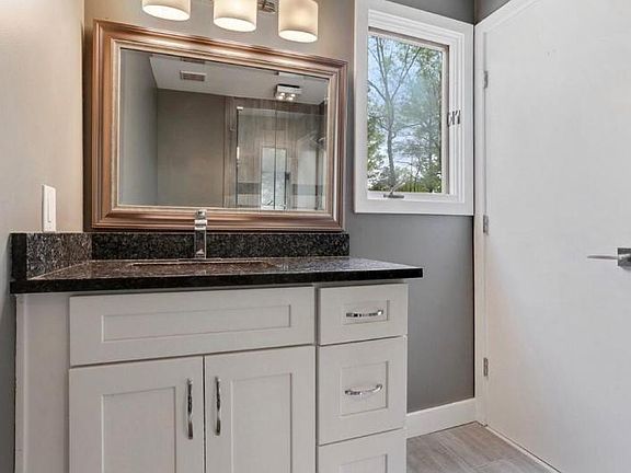 3rd image of 530 Watergate Ct