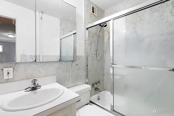 Rented by Anchor Associates | media 12