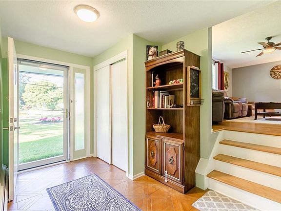 4th image of 68 Kaywood Dr