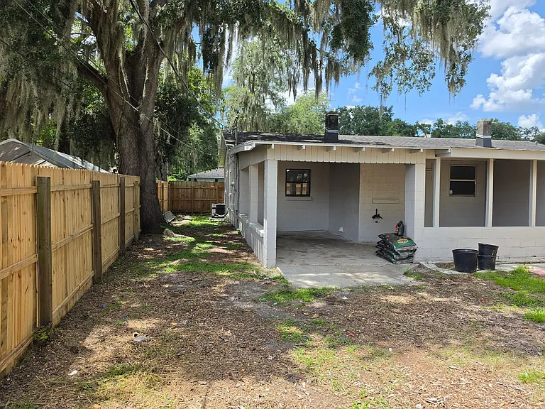2205 S Park Ave — Photo 40