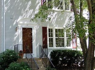 37 Pepper Tree Ct, Warrenton, VA 20186