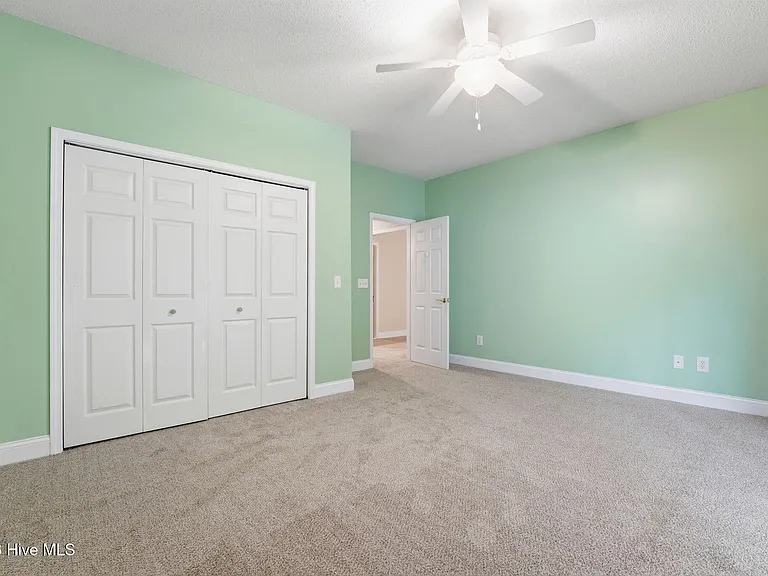 25 Kingswood Cir — Photo 43