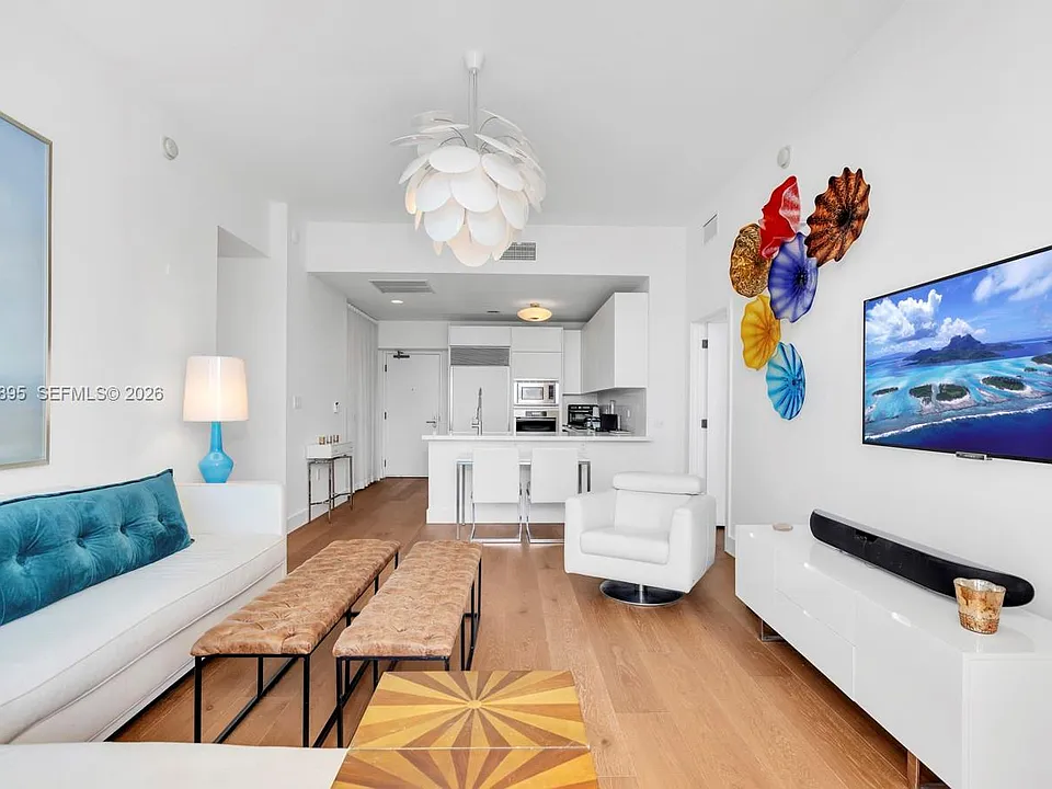 6799 Collins Ave #412