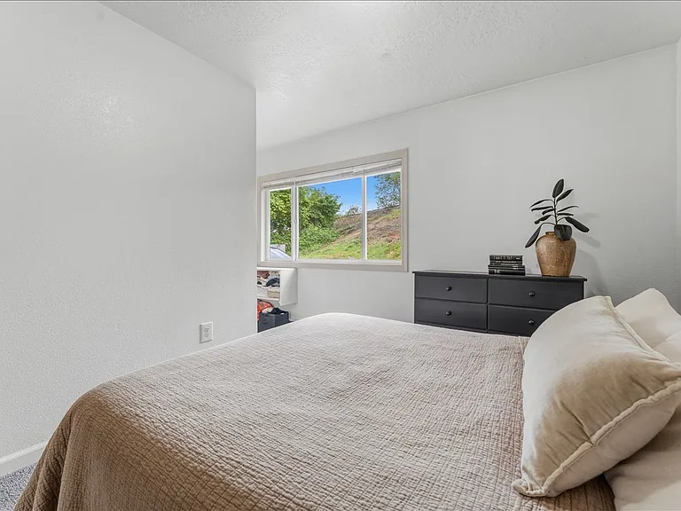 114 Cherry St NW — Photo 17