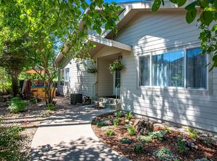 883 Saint Andrews Dr, Columbia Falls, MT 59912