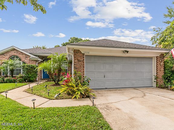 4th image of 13556 VALBUENA Court